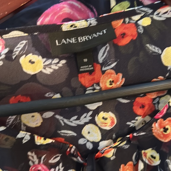 Lane Bryant Floral VNeck Tunic Top Women Sheer Lined Tassle Bulb Sleeve Sz 18 - Picture 6 of 8